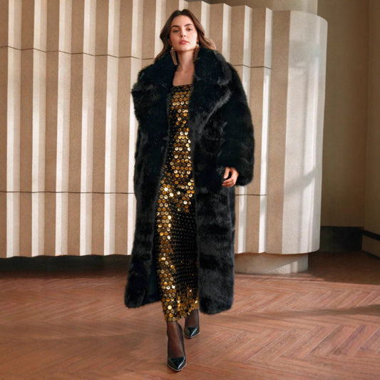 Giacca lunga e soffice in pelliccia sintetica