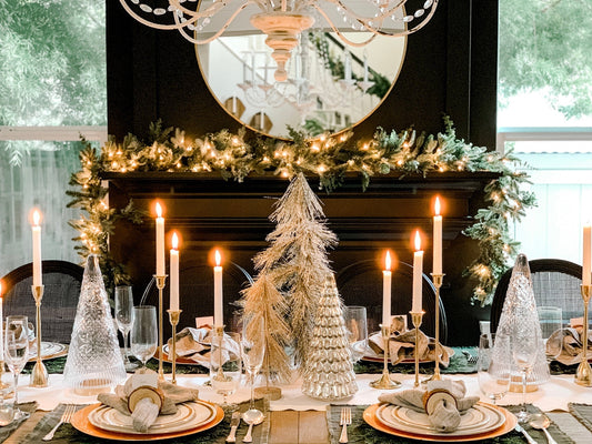 La Tavola di Natale Perfetta: Arte, Atmosfera e Piccoli Incantesimi Domestici