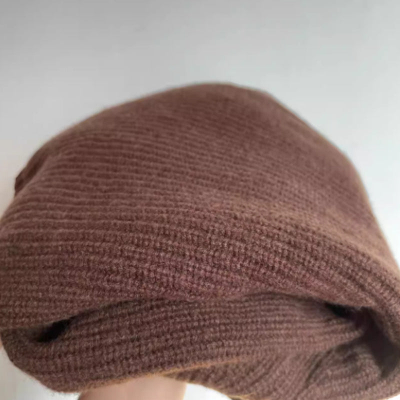 Maglione a collo alto e maniche lunghe