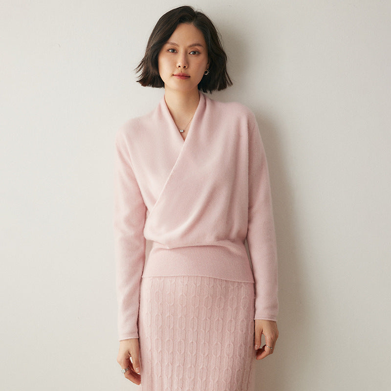 Maglione elegante in cashmere con scollo a V e incrocio