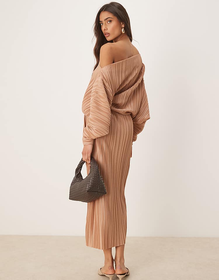 https://images.asos-media.com/products/asos-design-plisse-fallen-shoulders-long-sleeve-midi-dress-in-caramel/208314762-3?$n_750w$&wid=750&fit=constrain