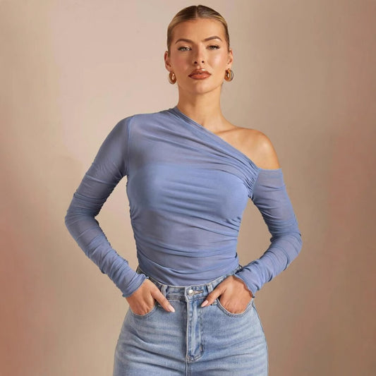 Top monospalla a maniche lunghe con pieghe in rete sottile