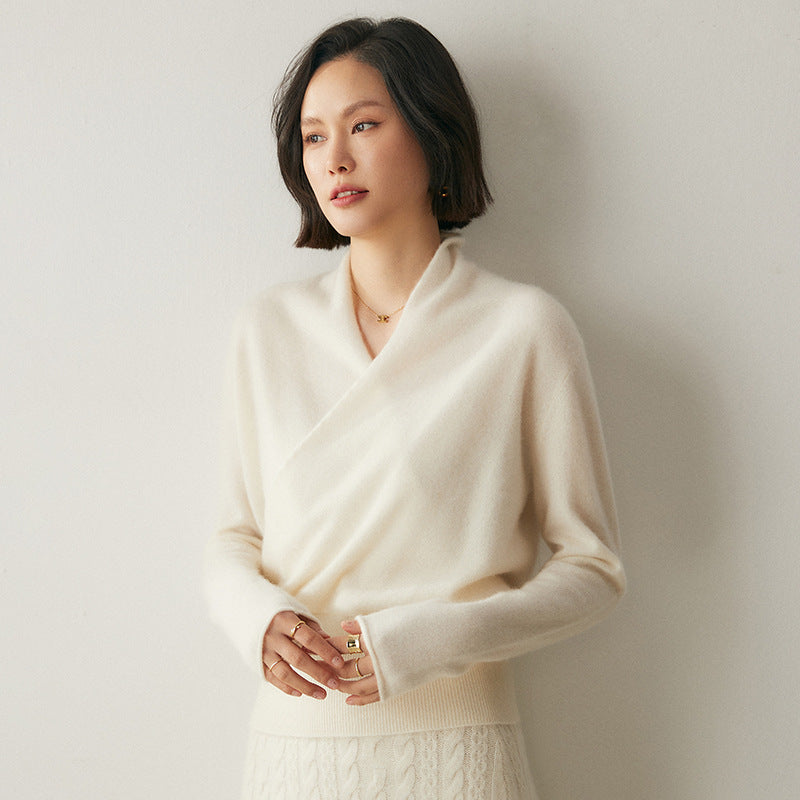 Maglione elegante in cashmere con scollo a V e incrocio