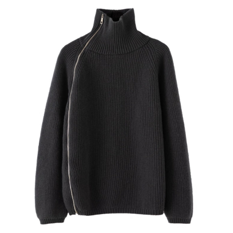 Maglione a collo alto e maniche lunghe