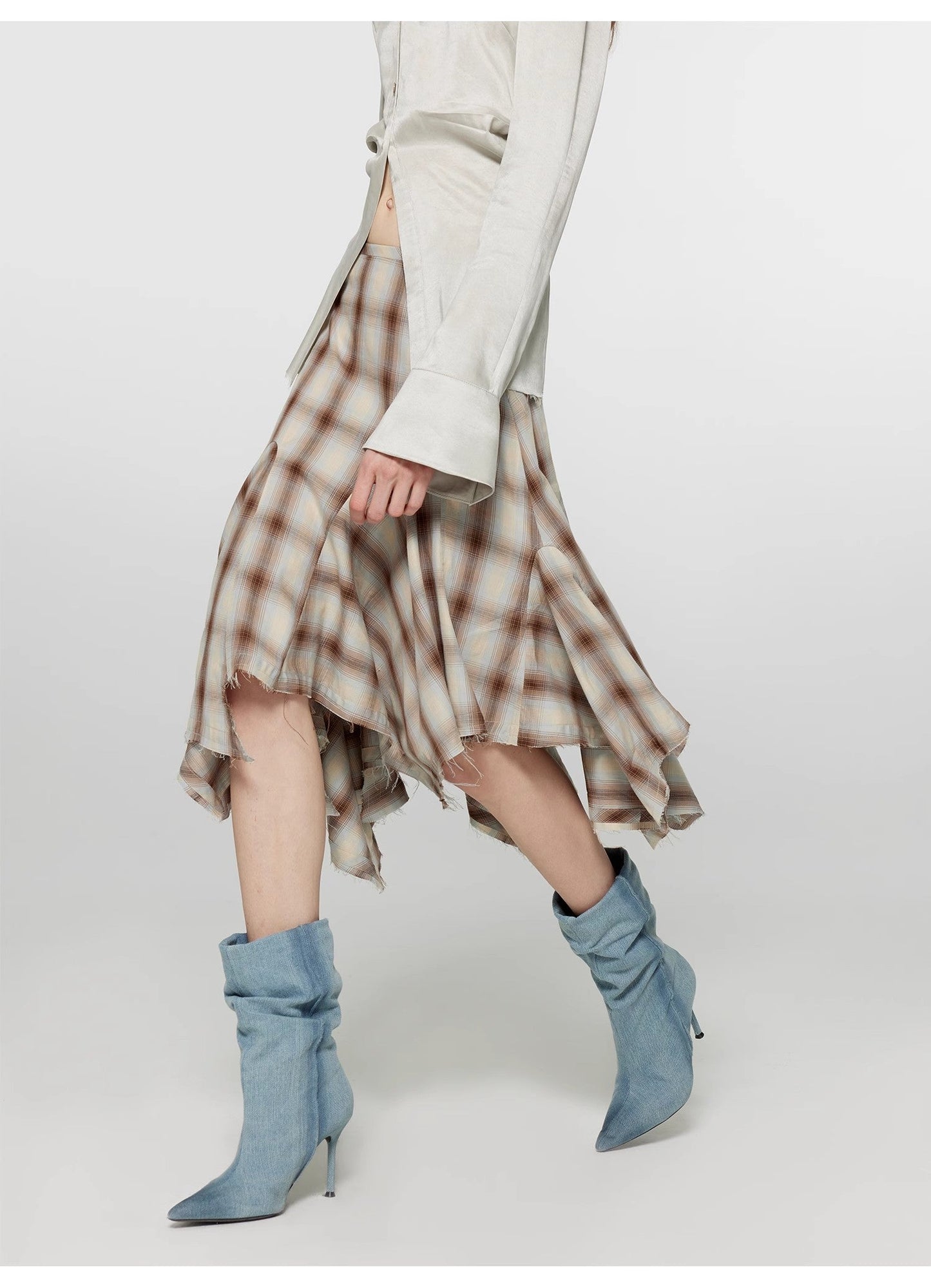 Gonna a trapezio irregolare con taglio verticale a quadri "Freeze Spring"