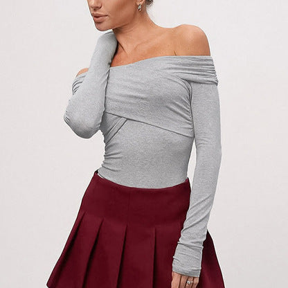 Maglia a maniche lunghe slim fit con spalle scoperte irregolari