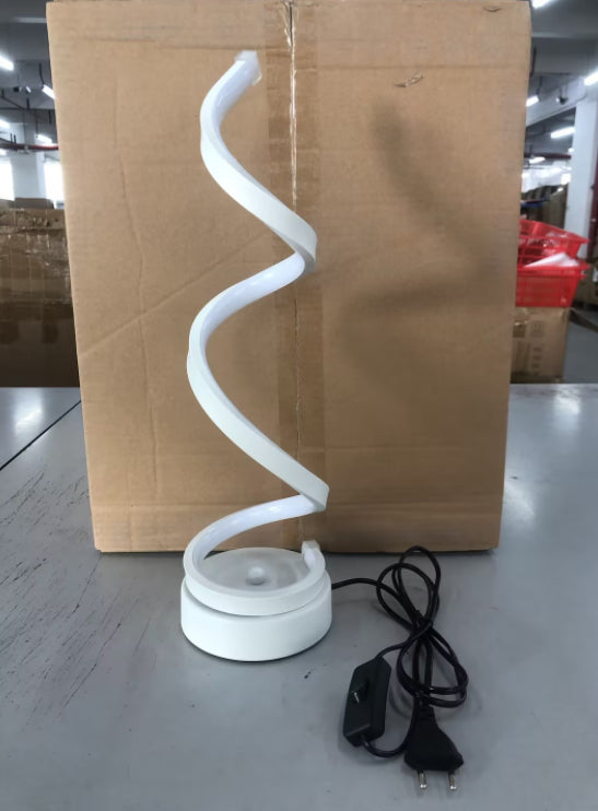 “Aurea Curve – Lampada da Tavolo LED in Metallo & Acrilico”
