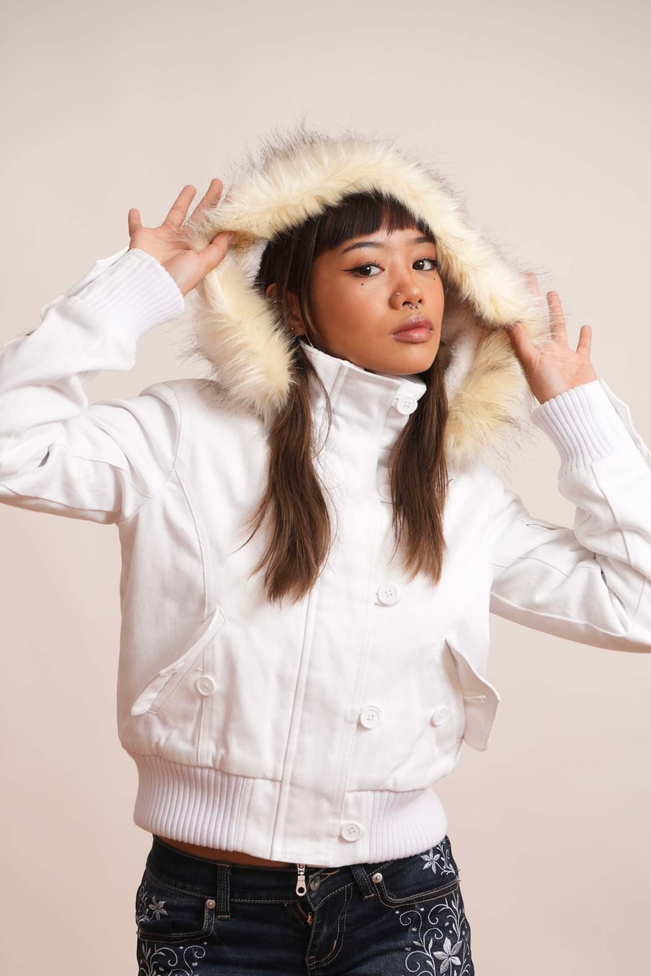 Giacca con cappuccio removibile in pelliccia