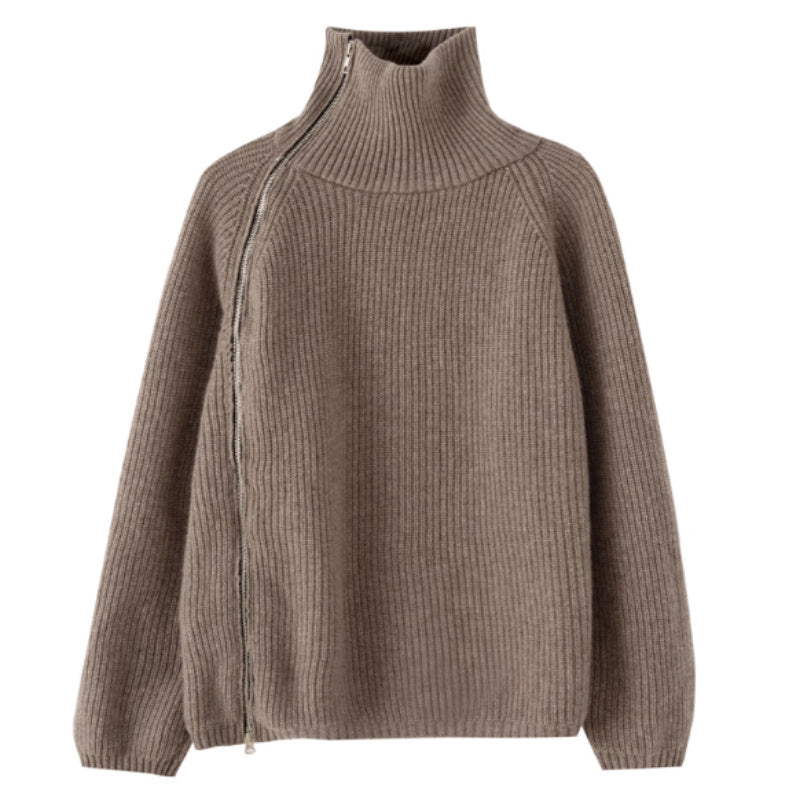 Maglione a collo alto e maniche lunghe