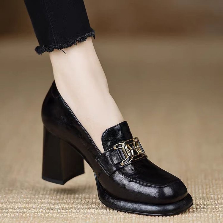 Scarpe con tacco a spillo in stile britannico, con punta tonda e fondo spesso