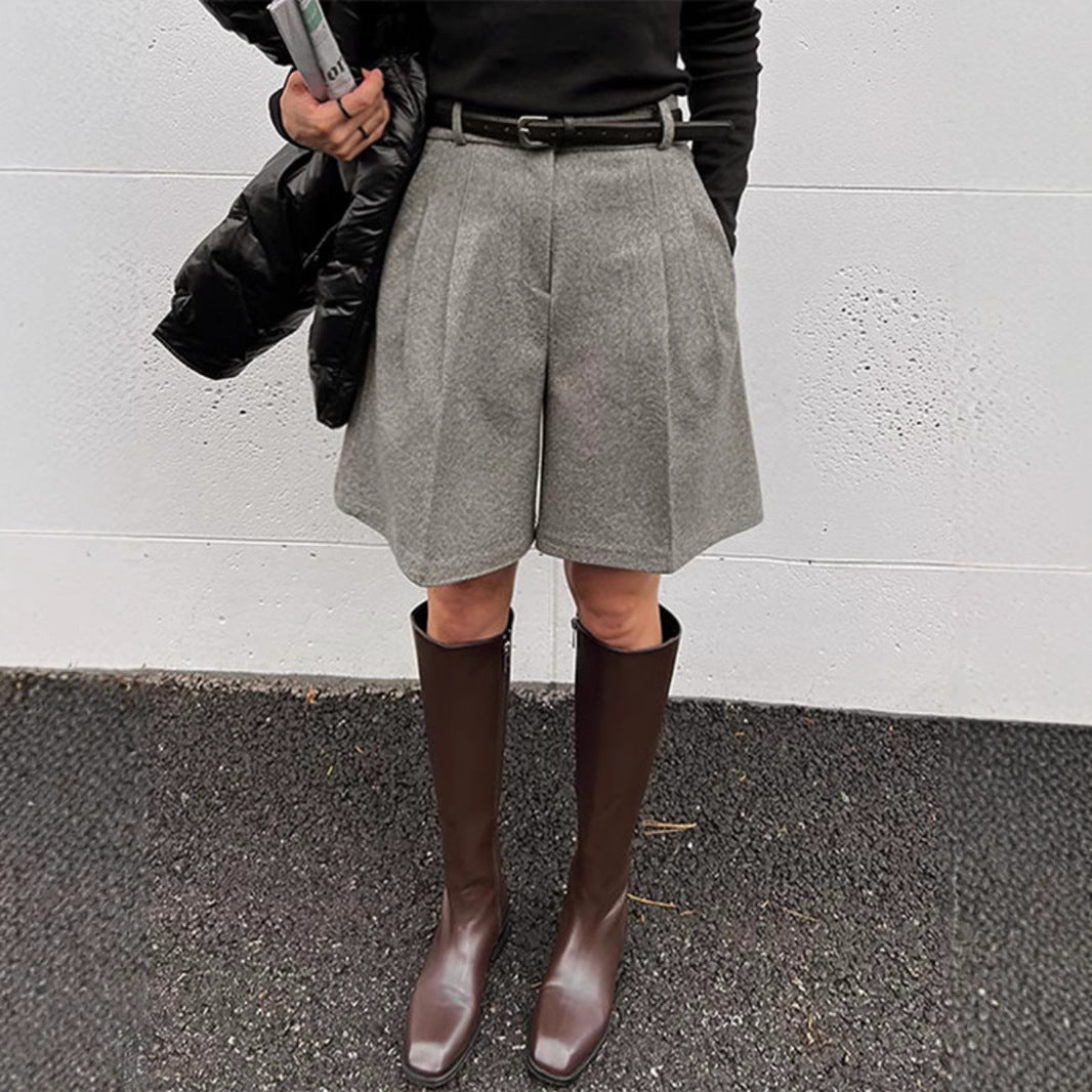 Pantaloncini in Lana a Vita Alta con Gamba Ampia