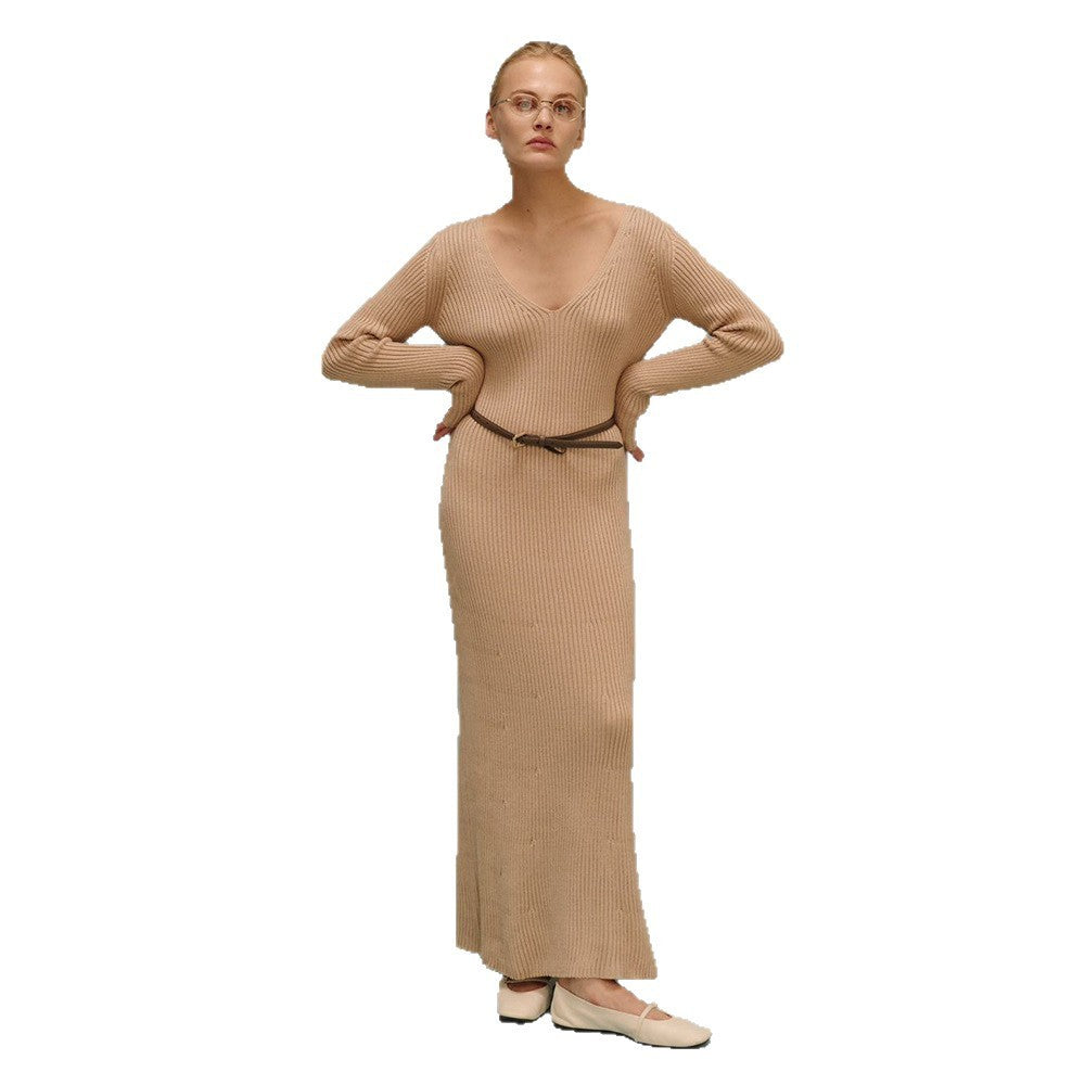 Abito a maniche lunghe aderente in tinta unita con scollo a V