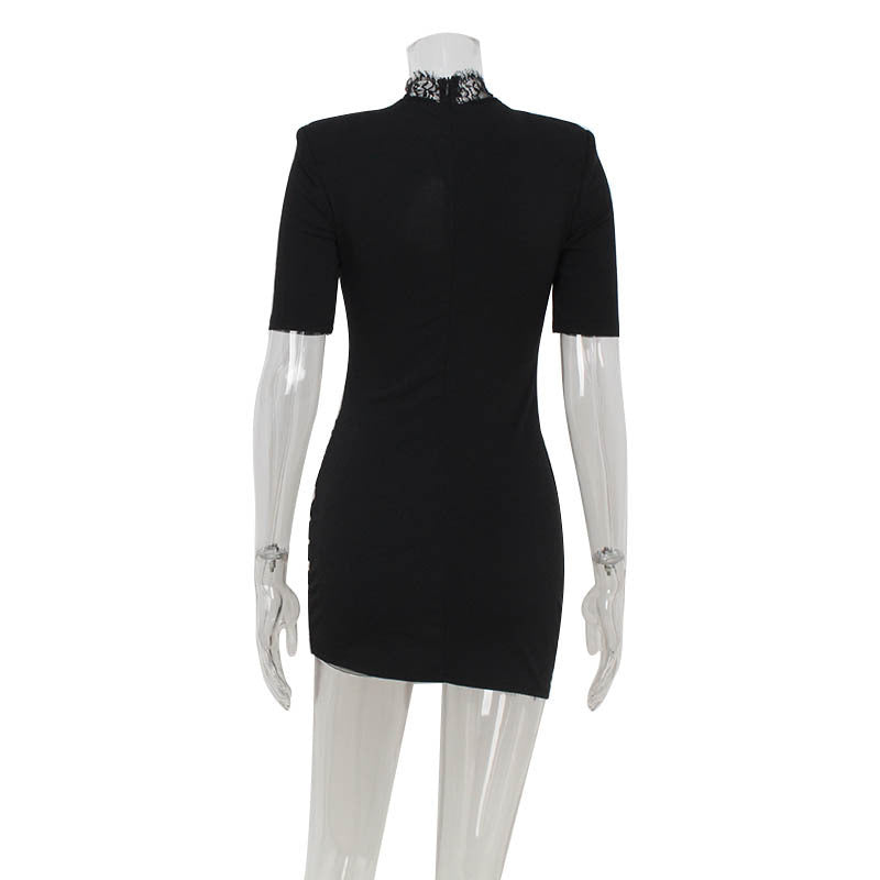 Abito a maniche corte con scollo a V in pizzo