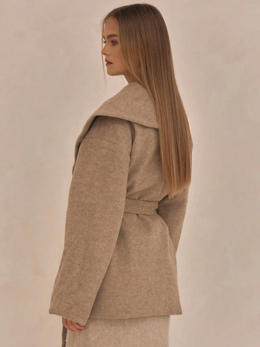 Cappotto oversize con collo a cascata