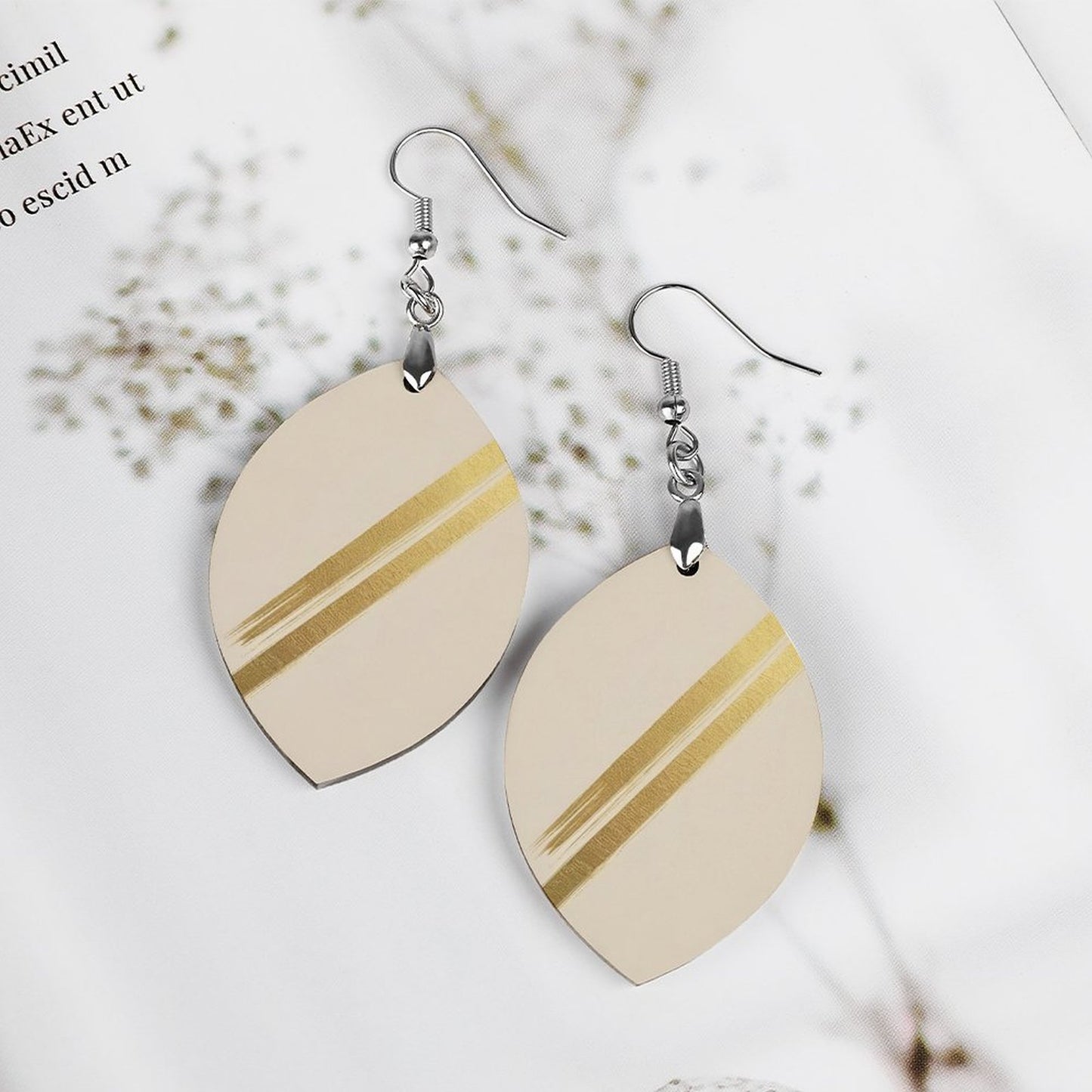 Orecchini pendenti in legno di design