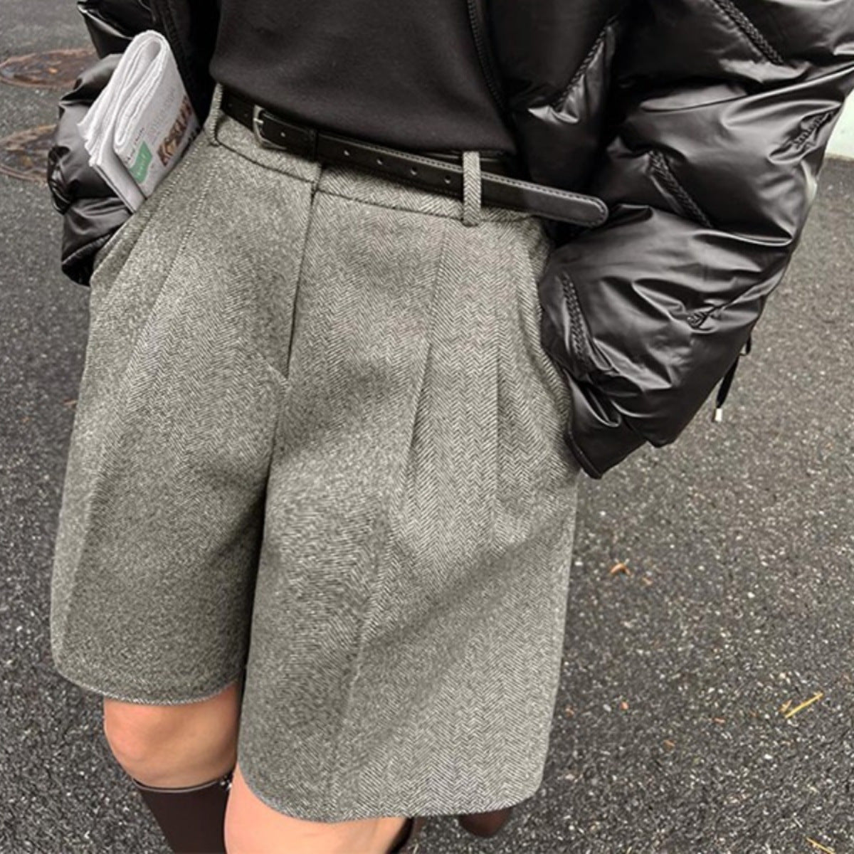 Pantaloncini in Lana a Vita Alta con Gamba Ampia