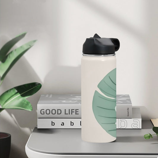 Bottiglia d'acqua con coperchio a cannuccia