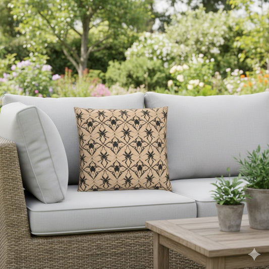 “Geometrie d’Ombra – Cuscino Decorativo Beige & Nero”